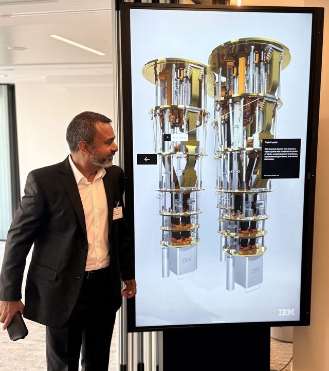 IBM Quantum Partner Forum 2026 – main stage and <a href="https://www.ibm.com/quantum/hardware" target="_blank" rel="noopener">IBM Quantum System Two</a> exhibit